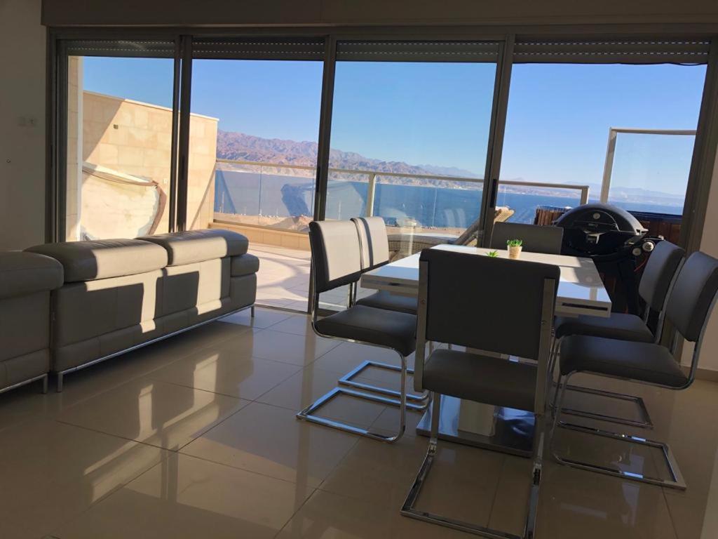 Luxury Exclusive Top Class Apartment On The Sea With Best Sea View And Jacuzzi רק למשפחות !!!! Eilat Exterior photo